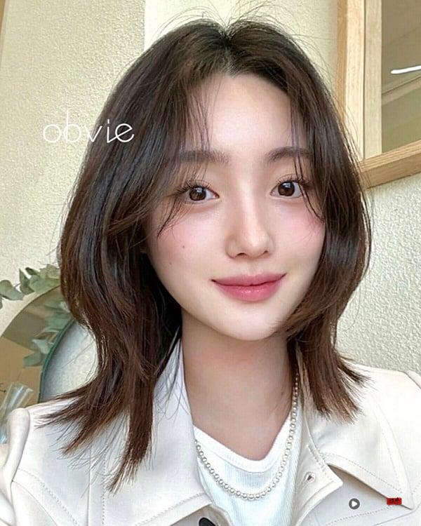 2025 八字浏海范本20款：适合脸型、剪法，发卷整理技巧一次搞懂！ 最新 图11张
