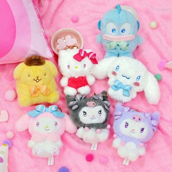 7-11「三丽鸥周边」可爱登场！KITTY坐垫、面纸套、酷洛米吊饰提袋、派对系列玩偶必收 最新 图1张
