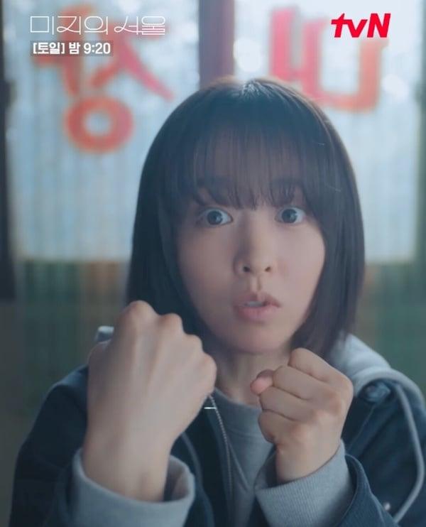 Netflix《未知的首尔》8大剧情彩蛋！昊洙要和未知求婚了？它竟暗示昊洙右耳终将失聪？ 娱乐 图1张