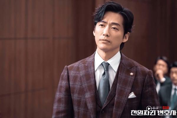 精彩不输 《瑞草洞》！10部律政韩剧推荐：李钟硕演活“社畜律师”、这部最多人推荐 娱乐 图12张