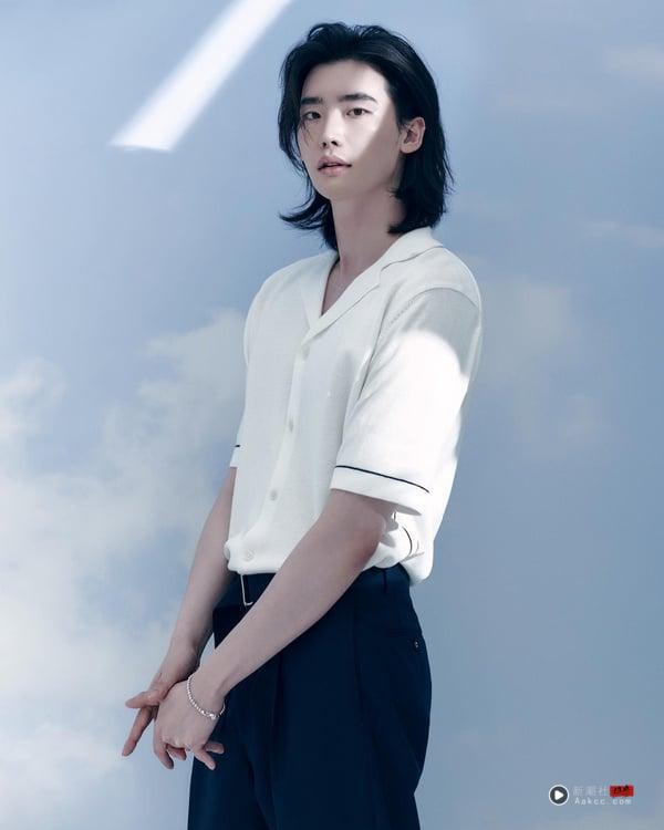 关于《瑞草洞》李锺硕的11件事：唯一认爱IU、差点成为偶像歌手、演艺圈人脉王！ 娱乐 图2张