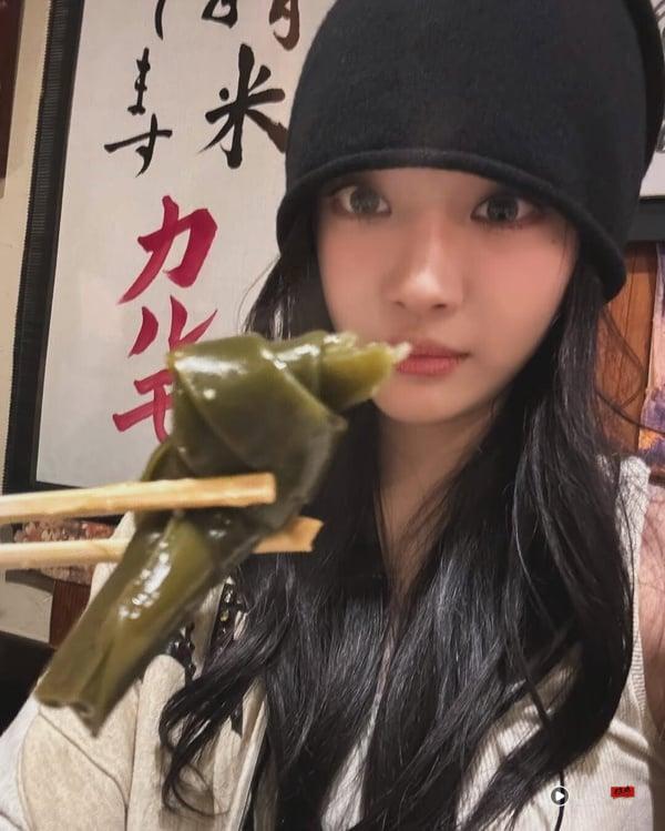 苹果型身材瘦身模板！aespa 宁宁“减肥8招”：222断食瘦出天鹅颈、直角肩 最新 图6张