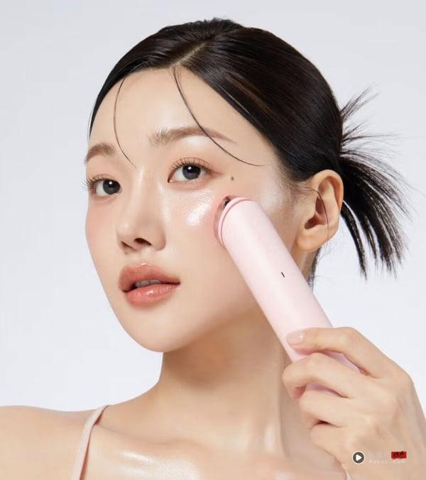 韩国最新36岁亿万富翁撞脸宋仲基！ 身分竟是爆火Medicube美容仪 CEO 最新 图3张
