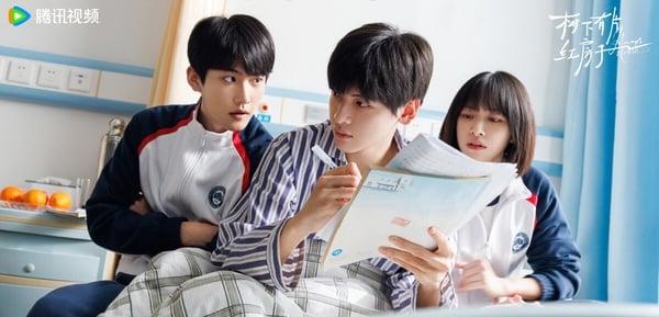 网评“最想看主演二搭”2025电视剧TOP9！《朝雪录》CP冲第二，冠军甜到被“一面倒敲碗” 娱乐 图2张