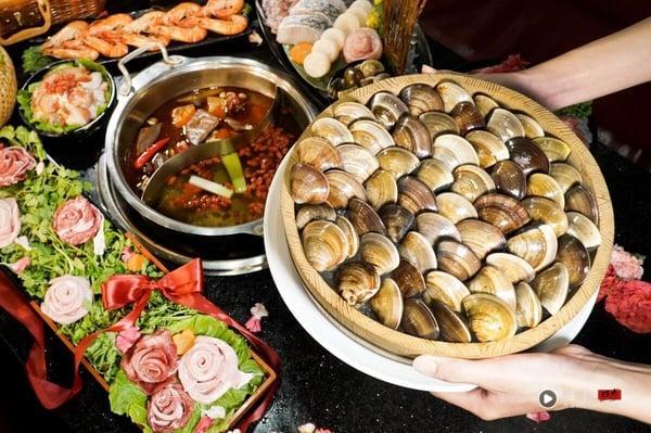 买一送一！8月生日优惠餐厅：饭店吃到饱免费、王品买一送一，马辣鲍鱼吃到饱！ 最新 图10张
