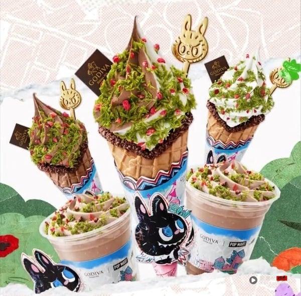 GODIVA联名LABUBU推限定霜淇淋8月登场，开心果＋莓果还有LABUBU汤匙 最新 图2张