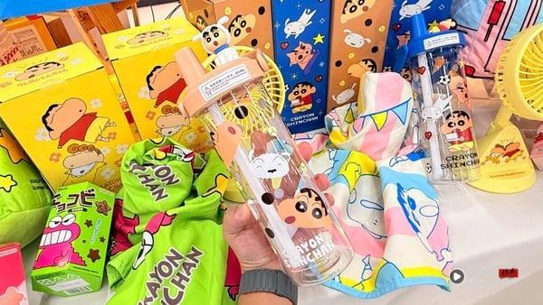 蜡笔小新在家乐福！家乐福“蜡笔小新”加价购活动，巧克比凉毯、蜡笔小新环保杯必收 最新 图5张