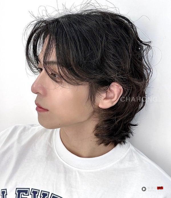 2025男生发型范本25款：两侧短、微分碎盖、日系中长发，不用整理就有型！ 最新 图7张