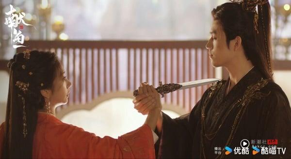 《献鱼》职场咸鱼金句连发！陈飞宇、王影璐感情戏进展飞速，“双修”场面火上热搜