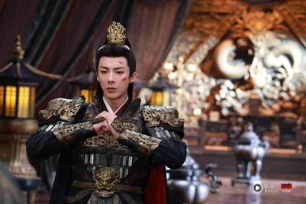 网评2025电视剧暑期档最爱男星TOP10！《凡人修仙传》杨洋才第5，李现第2，冠军确实帅！ 娱乐 图7张