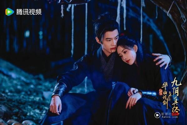 孟子义在《华山论剑》中饰演梅超风的剧照，展现了新版《射雕英雄传》中的角色诠释。