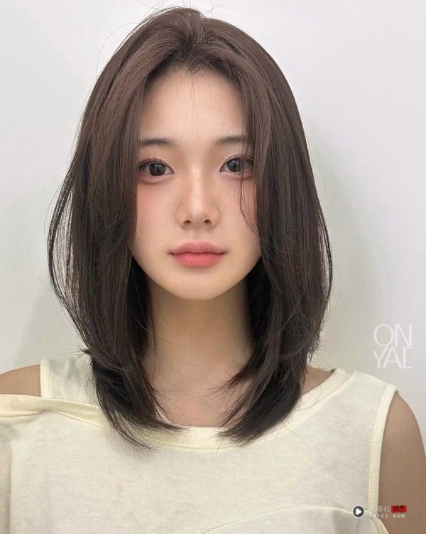 锁骨发范本25款：层次内弯、直发适合脸型解析，不烫也好看！ 最新 图8张