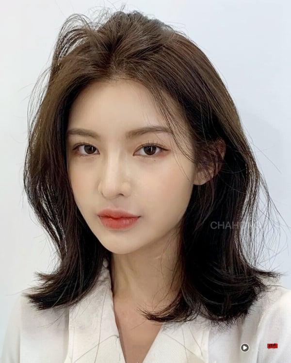 锁骨发范本25款：层次内弯、直发适合脸型解析，不烫也好看！ 最新 图16张