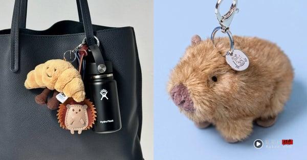 Jellycat不要只买娃娃！必抢“包包吊饰”先锁定：Jennie同款水豚、棉花糖双胞胎超夯！ 时尚 图1张