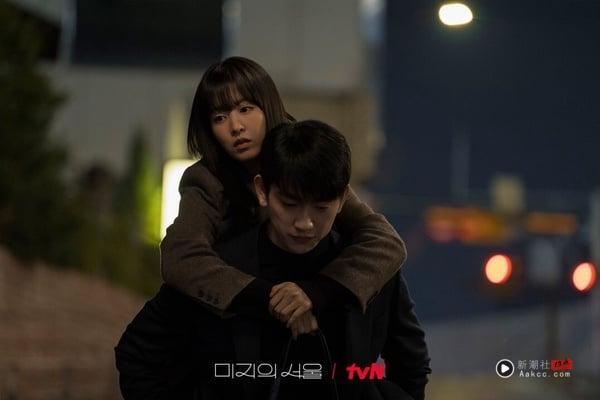 8部2025年好看到“一集就入坑”韩剧推荐！《暴君的厨师》一追上瘾，第5部一面倒零负评 娱乐 图6张