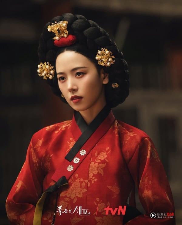 Netflix《暴君的厨师》冲上排行冠军！润娥穿越古代太爆笑、网赞“幸好男主换李彩玟” 娱乐 图6张