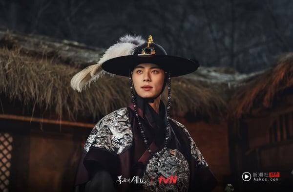 Netflix《暴君的厨师》冲上排行冠军！润娥穿越古代太爆笑、网赞“幸好男主换李彩玟” 娱乐 图8张