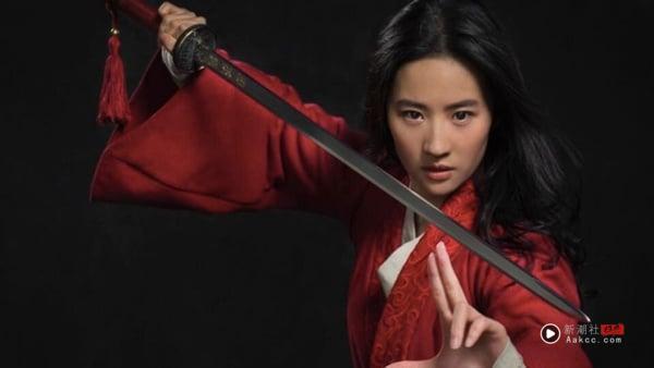 网评8位电视剧“打戏超狂”女演员：赵丽颖、刘诗诗帅过男主，虞书欣滚泥浆肉搏超惊艳！ 娱乐 图7张