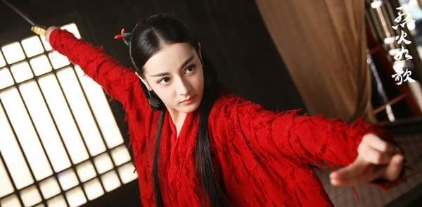 网评8位电视剧“打戏超狂”女演员：赵丽颖、刘诗诗帅过男主，虞书欣滚泥浆肉搏超惊艳！ 娱乐 图17张
