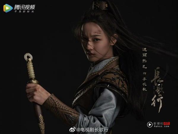 网评8位电视剧“打戏超狂”女演员：赵丽颖、刘诗诗帅过男主，虞书欣滚泥浆肉搏超惊艳！ 娱乐 图18张