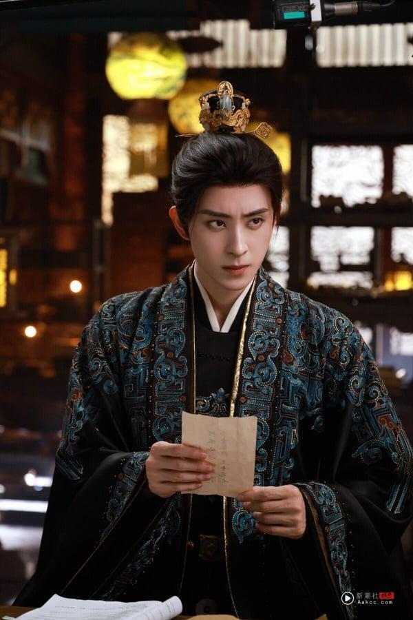 2025古装剧男主最高热度TOP10!《献鱼》陈飞宇落榜，《凡人修仙传》杨洋第8，冠军是他 娱乐 图3张