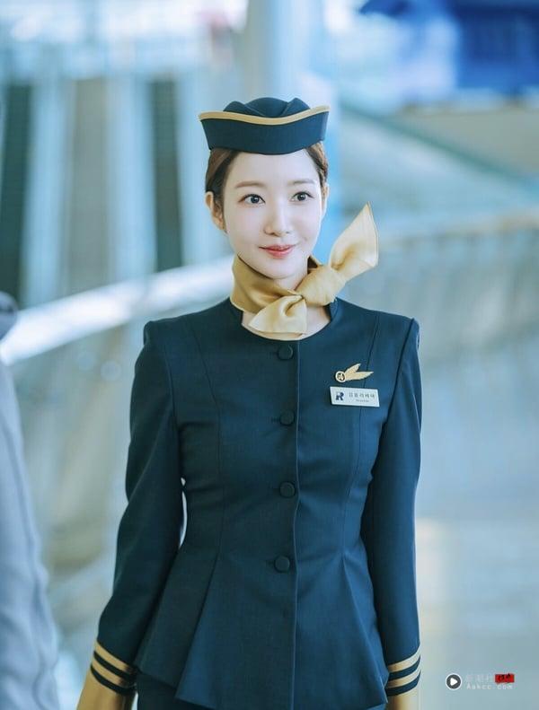 九月韩剧推荐：《暴风圈》、《百次的回忆》、《我的青春》