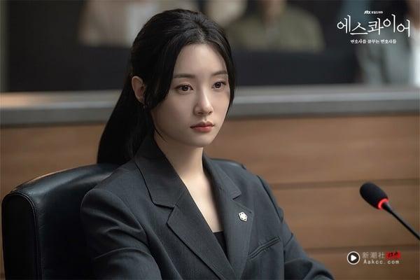 网议6位“转型受挫”演员：车银优渐入佳境，《梦想成为律师》郑彩娟挨批表情呆滞？