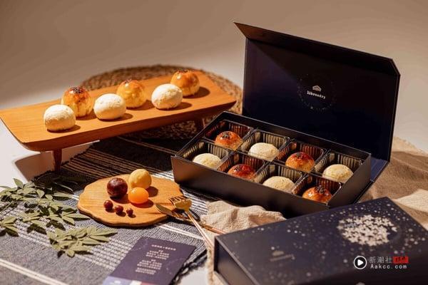 台北烘焙名店巢屋Libreadry的经典蛋黄酥礼盒，包装简约有质感