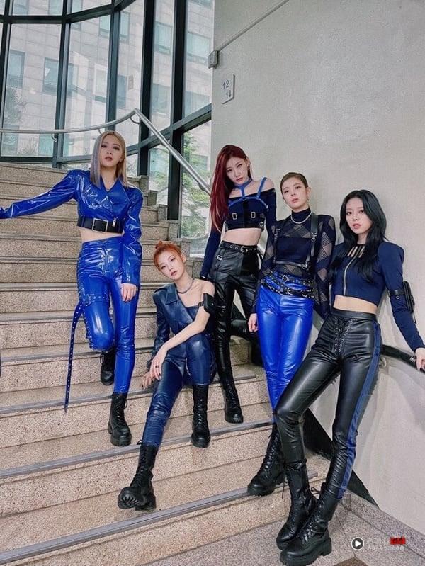 网议Kpop十大灾难妆造：ITZY、NCT127、aespa“造型翻车”大盘点，全靠颜值撑住了！ 时尚 图1张