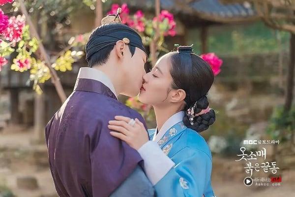 Netflix8部“一追欲罢不能”古装韩剧！《暴君的厨师》一集上瘾，但这部才是公认天花板 娱乐 图6张