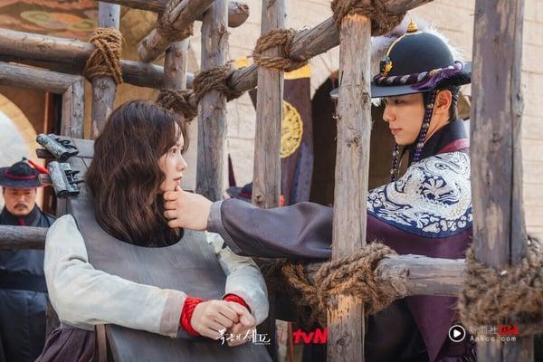 不仅润娥《暴君的厨师》必追！网评近期好看韩剧推荐TOP6！有部冷门好剧错过是真的可惜 娱乐 图2张