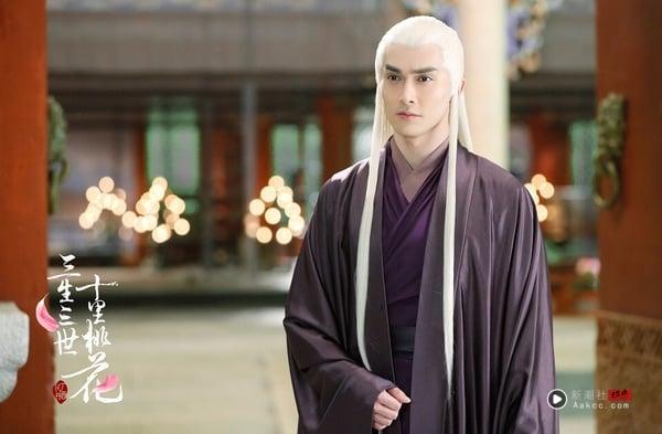于朦胧坠楼！《三生三世》杨幂带火10位配角不同命！热巴稳坐顶流，这位没火真的好可惜 娱乐 图13张