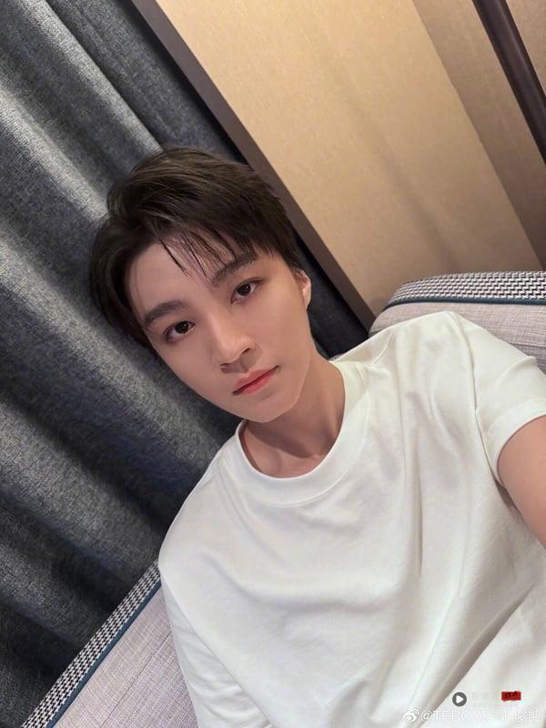 微博超话粉丝破千万的内地艺人！TFBOYS全员上榜，肖战仅第三，TOP1揭晓超意外 娱乐 图3张