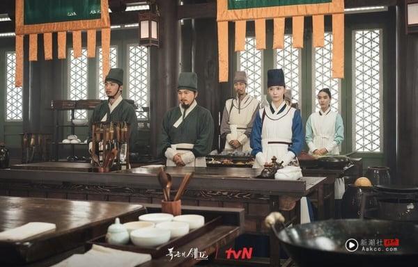 《暴君的厨师》结局前口碑下滑？韩网列5大槽点：料理对决太拖戏、中文台词多到想快转 娱乐 图8张