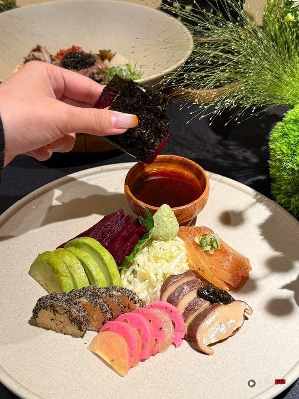 TWICE 子瑜爱吃同款！黑白大厨林熙元素食生鱼片在嵩sung吃得到