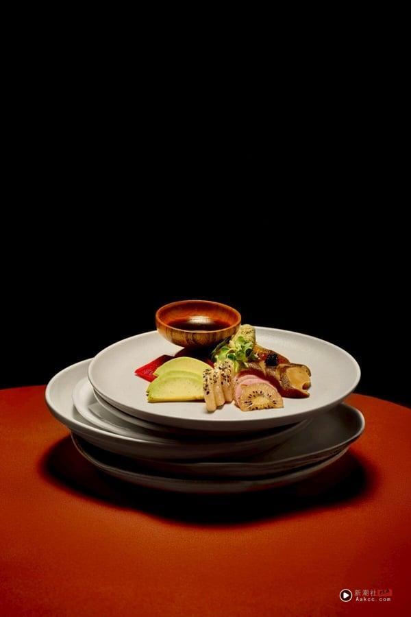 TWICE 子瑜爱吃同款！黑白大厨林熙元素食生鱼片在嵩sung吃得到