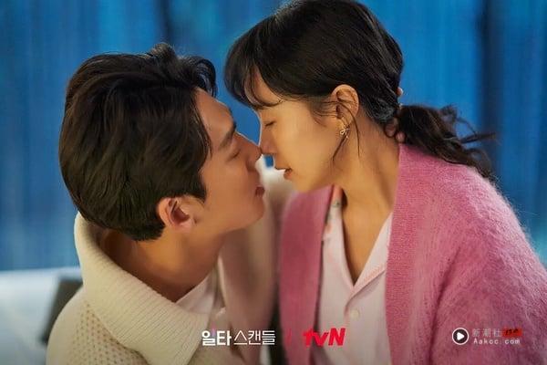 韩剧《浪漫速成班》官方剧照，主演全道嬿与郑敬淏展现绝佳的化学反应