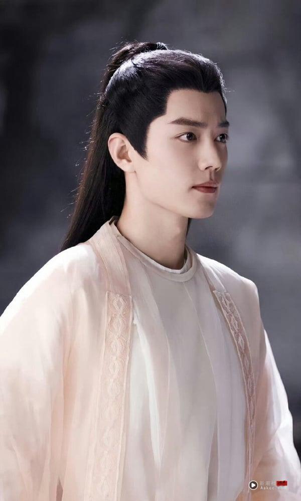 古装剧“粉衣古装最好看”古装美男TOP5！《赴山海》成毅评价两极，龚俊第2，冠军是他