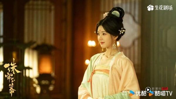 《许我耀眼》6位演员穿古装！女配美度不输赵露思，陈伟霆《古剑》是热巴爱不到的男人 娱乐 图2张