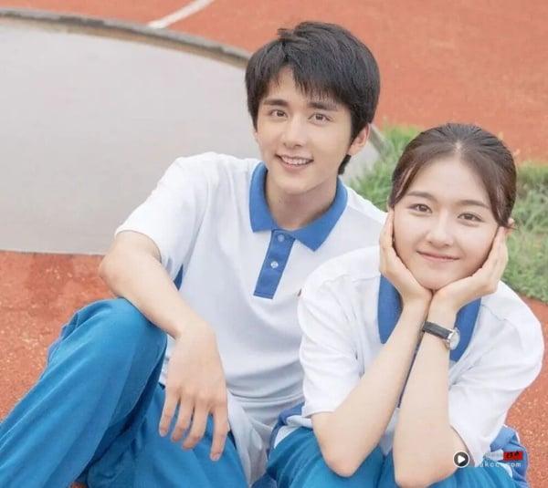 5组“竟然在一起过”电视剧演员！《许我耀眼》陈伟霆&杨颖分手同台超尴尬，第5对好不搭 娱乐 图6张