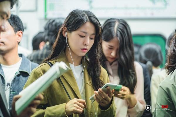 GenZ 掀“微退休”热潮：“退休后再享受”不切实际！与其工作到崩溃，不如先暂停喘息 最新 图3张