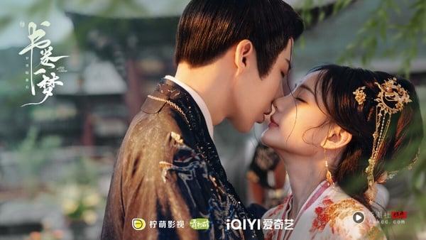 李一桐时常被网友嘲笑怎么都捧不红，但其实李一桐低调拍戏，虽然流量和收视号召力比不上杨紫、杨幂、迪丽热巴、赵露思等人，但李一桐主演的电视剧普遍口碑都不错。今年李一桐和刘宇宁合作古装剧《书卷一梦》，这部剧口碑很好呢！