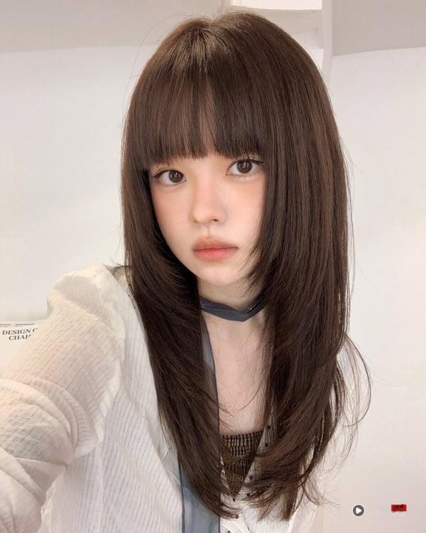 秋季发色范本！8款韩系氛围感发色推荐：牛奶柔棕、烤栗红棕不用漂，布丁头不尴尬