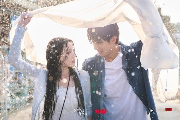 2025 tvN韩剧收视排行TOP10！俊昊《台风商社》狠超《未知的首尔》登第2，冠军飙破17% 娱乐 图2张