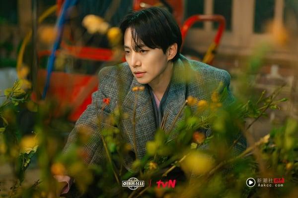 网推6部Netflix“不该错过”的超好看韩剧！《台风商社》神剧预警，第2部一面倒零负评 娱乐 图1张