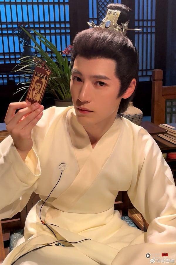 《山河枕》9位演员介绍！宋茜、周洁琼都是女团出身，主演还藏一中国台湾演员 娱乐 图8张