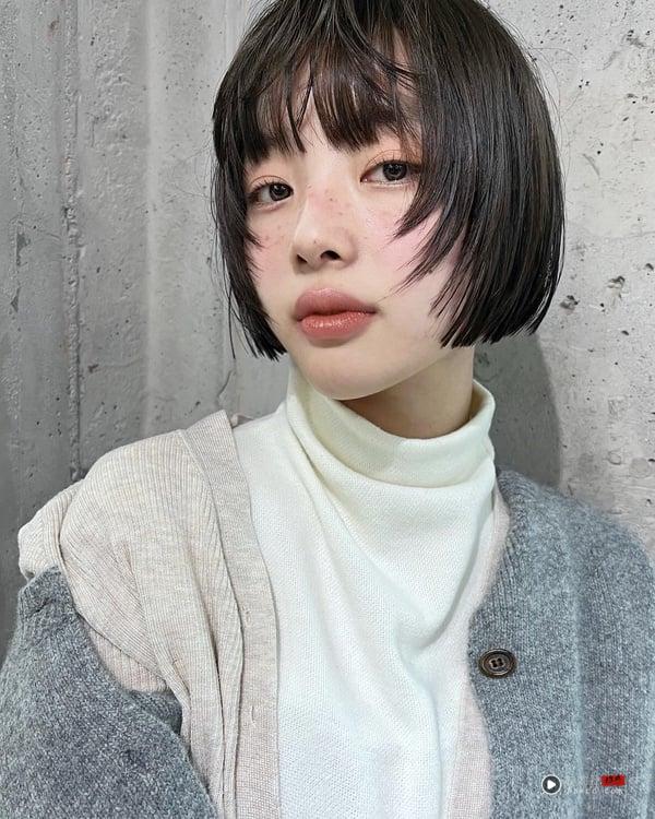 耳上短发女造型11：随性碎层次短发