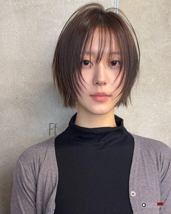 耳上短发女造型2：极短层次短发