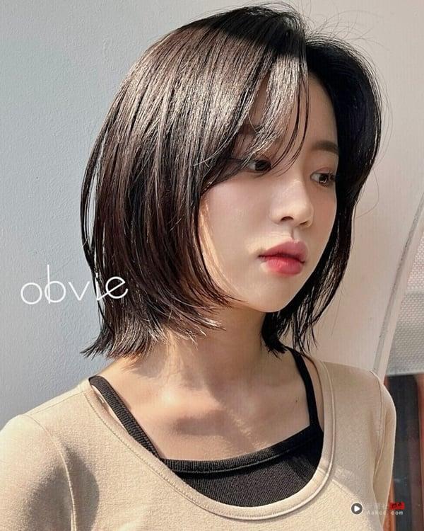 2026层次短发推荐4：耳下薄剪短发