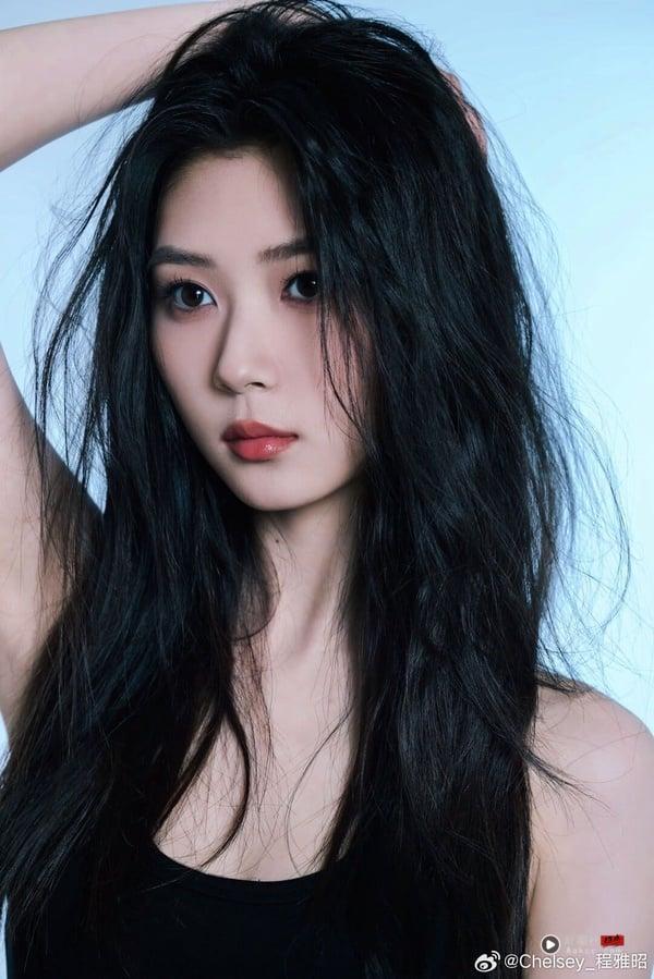 《狙击蝴蝶》6位演员介绍！陈妍希再现“沈佳宜”，周柯宇、谢兴阳都曾参加《创造营》